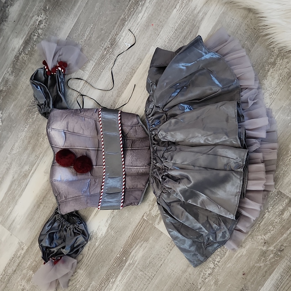 Pennywise costume Adult